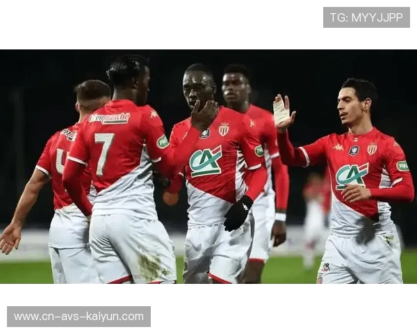 里昂与里尔欧冠资格卡位战，历史交锋主队占优