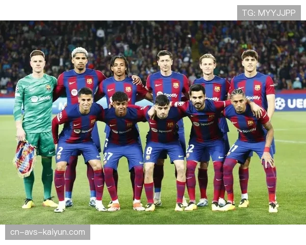 欧联杯赛前,米兰全队飞赴伦敦,备战与西汉姆联的次回合较量 欧联杯赛前,米兰全队飞赴伦敦,备战与西汉姆联的次回合较量